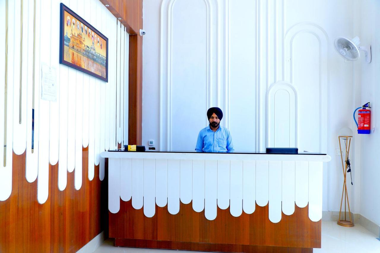 Hotel Diamond View Amritsar Exterior foto